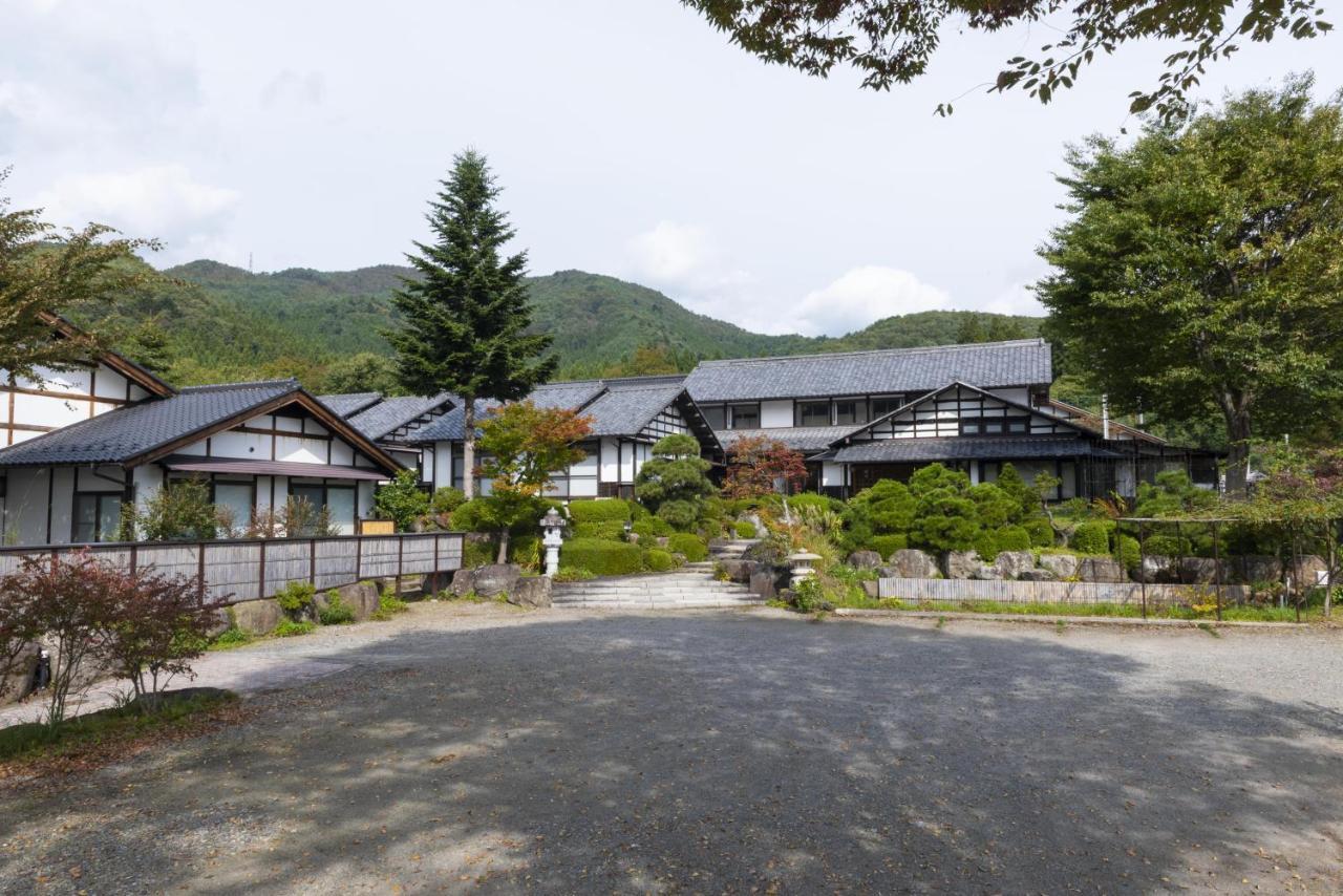 ホテル 猿ヶ京温泉　生寿苑 みなかみ町 エクステリア 写真