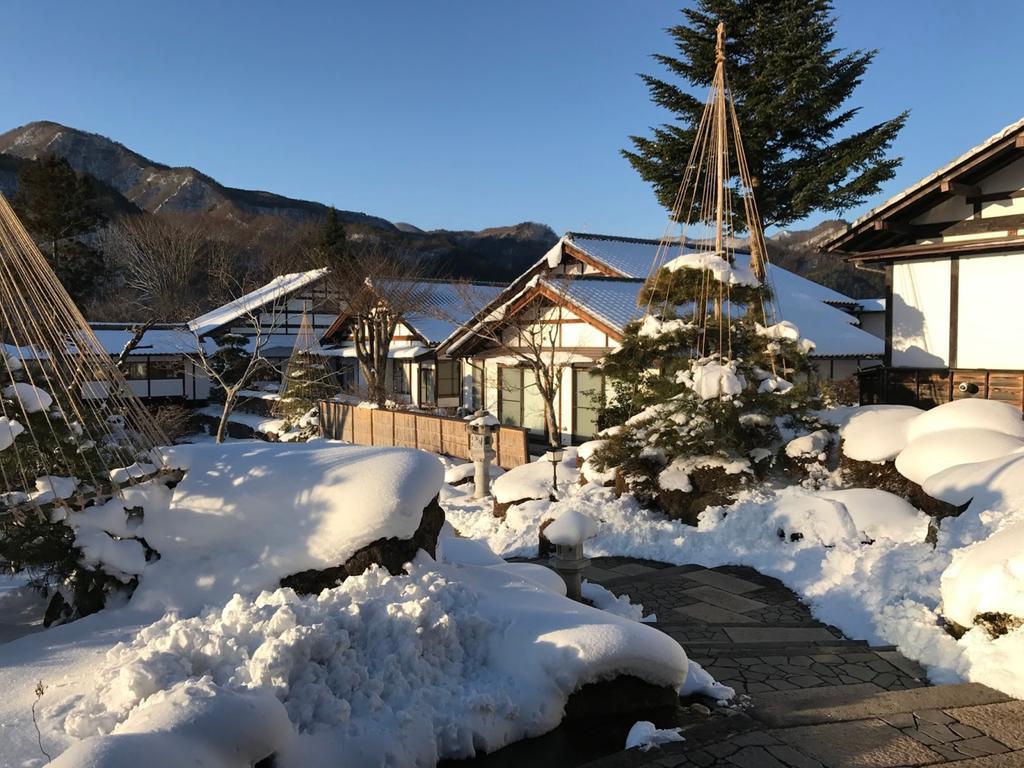ホテル 猿ヶ京温泉　生寿苑 みなかみ町 エクステリア 写真